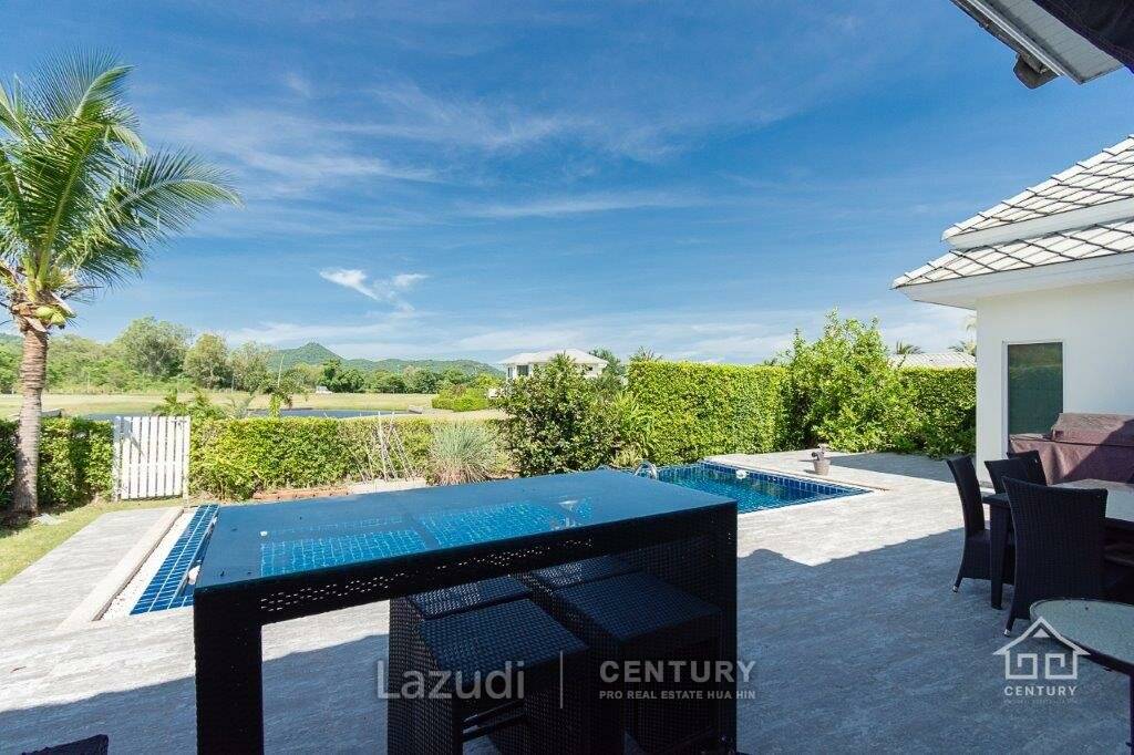 BLACK MOUNTAIN : Luxury 3 bed pool villa overlooking Black Mountain Golf Course