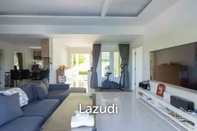 BLACK MOUNTAIN : Luxury 3 bed pool villa overlooking Black Mountain Golf Course