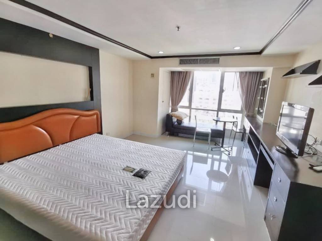 1 Bed 1 Bath 35.7 SQ.M The Trendy Condominium