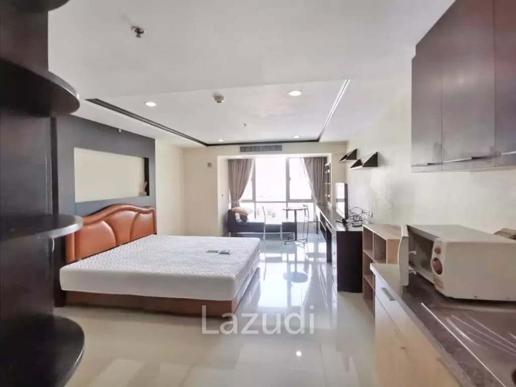 1 Bed 1 Bath 35.7 SQ.M The Trendy Condominium