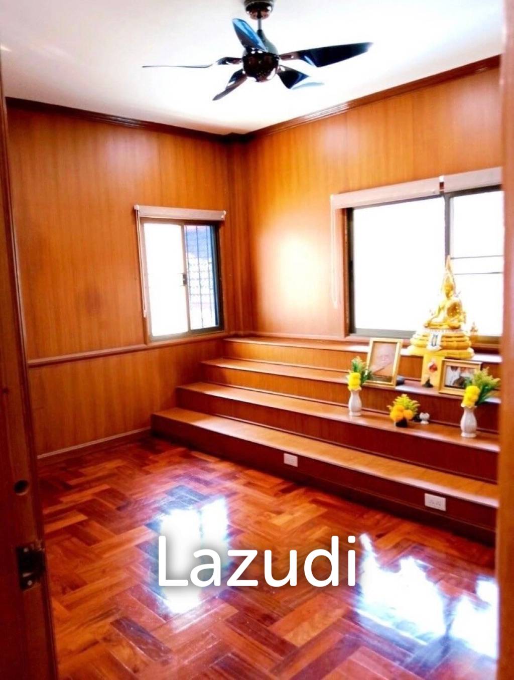 5 Bed Villa in Marb Prachan Pattaya