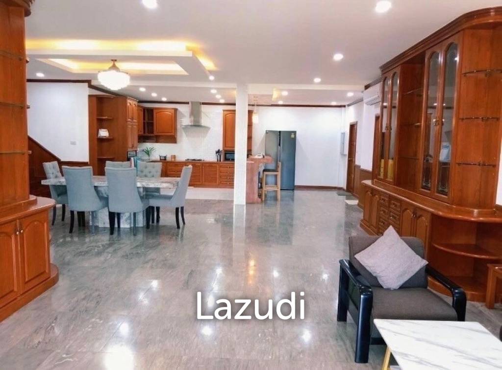 5 Bed Villa in Marb Prachan Pattaya