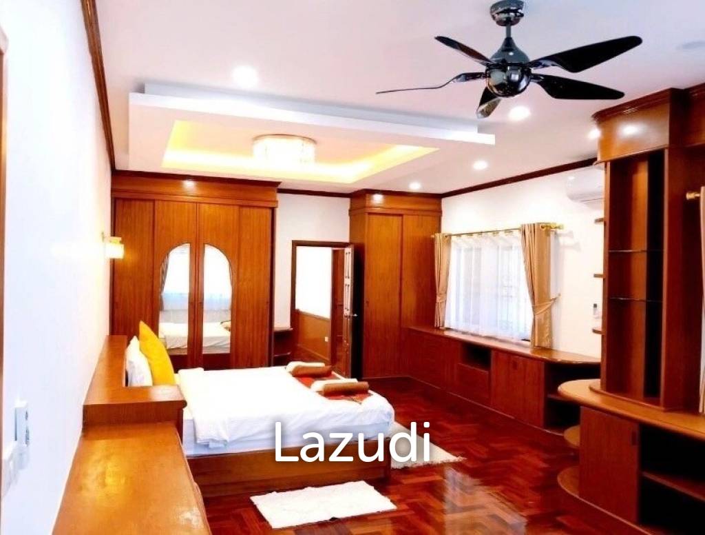 5 Bed Villa in Marb Prachan Pattaya