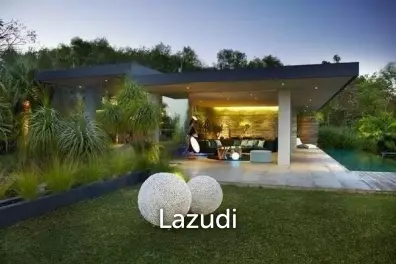 Modern designer 4 bedrooms villa fully furnished with sea views