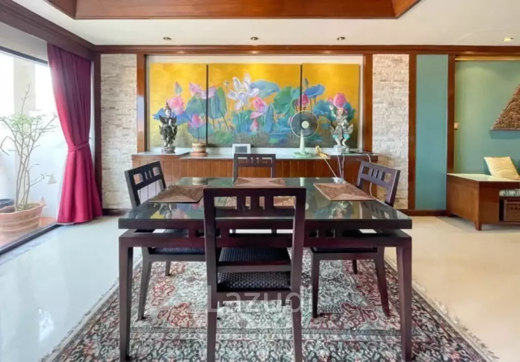 SANTI PURA : Good Value 3 Bed Condo On High Floor With Great Views