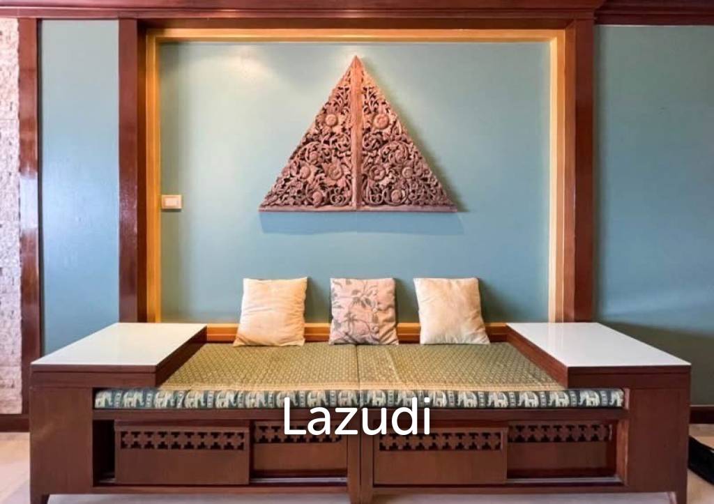 SANTI PURA : Good Value 3 Bed Condo On High Floor With Great Views