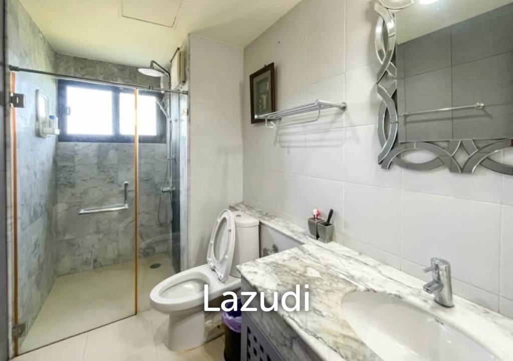 SANTI PURA : Good Value 3 Bed Condo On High Floor With Great Views