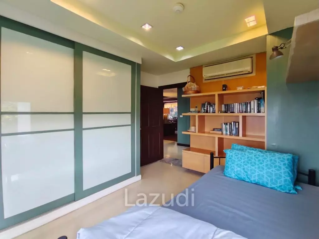 SANTI PURA : Good Value 3 Bed Condo On High Floor With Great Views