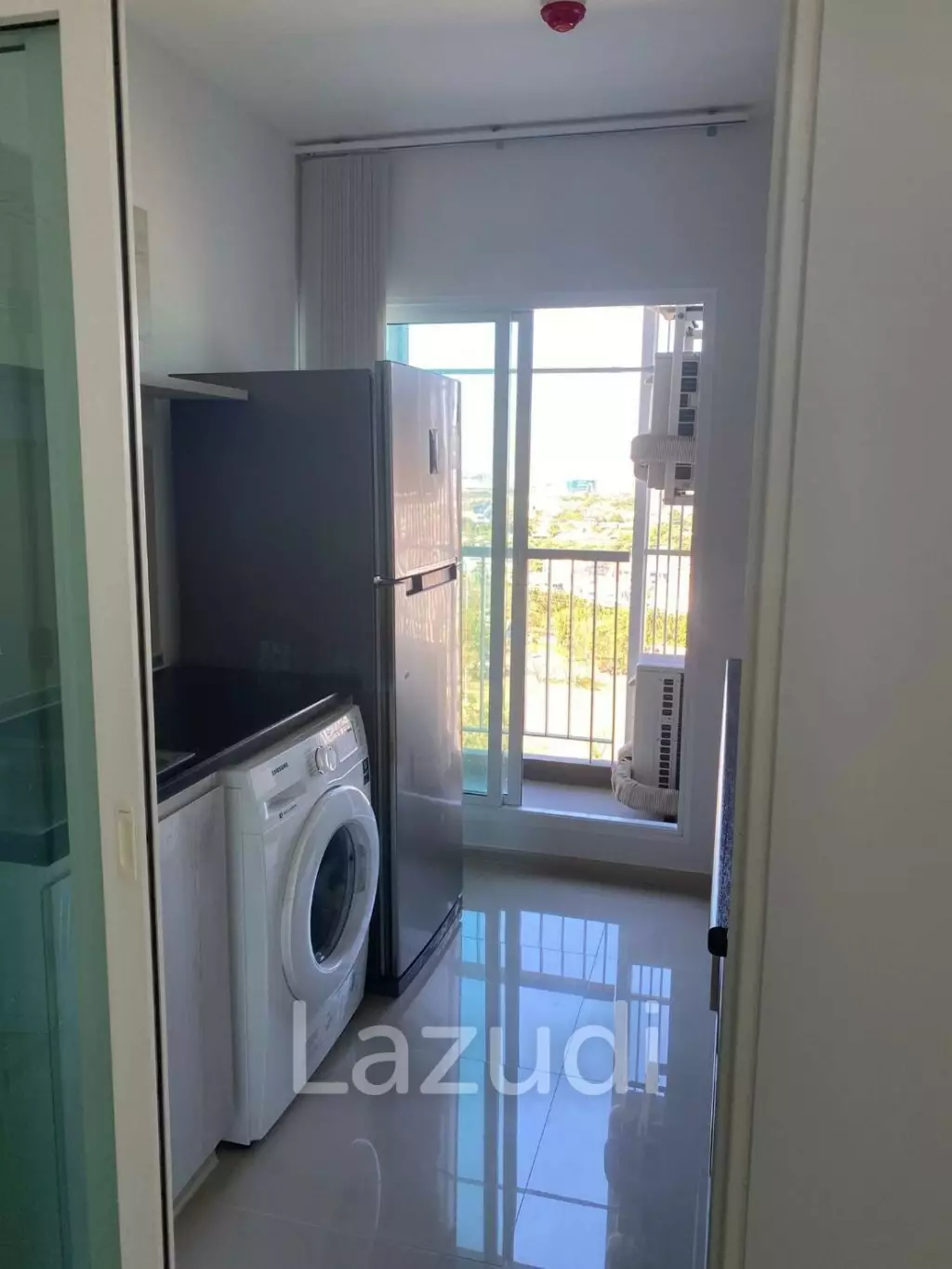 47.99 Sqm 1 Bed 1 Bath Condo For Sale with Tenant