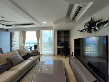 Northshore Condo for Sale