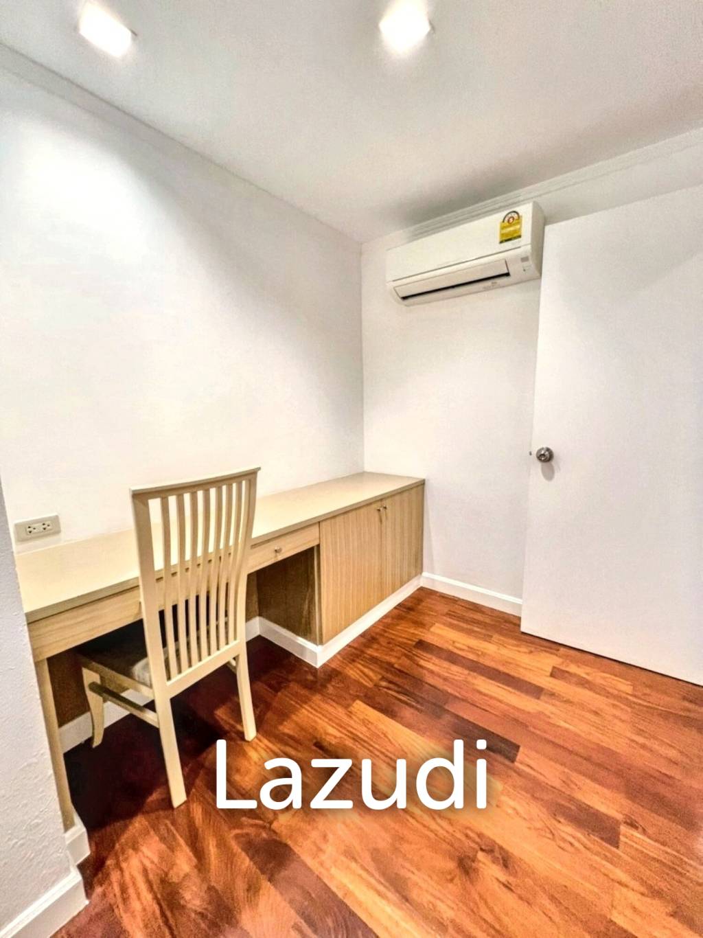 3 Bed 2 Bath 163 SQ.M Acadamia Grand Tower