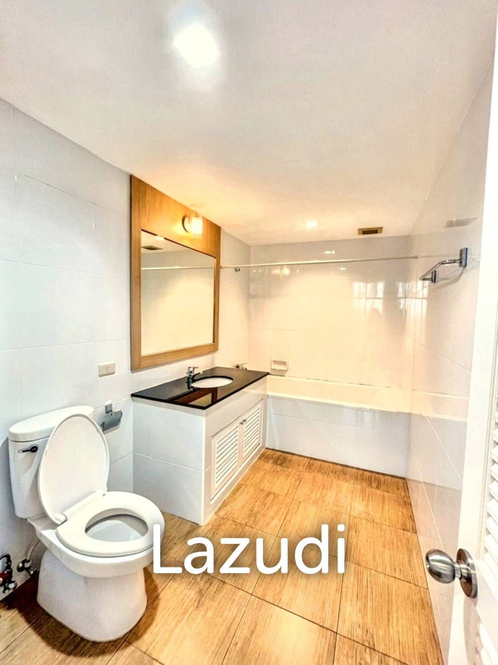 3 Bed 2 Bath 163 SQ.M Acadamia Grand Tower