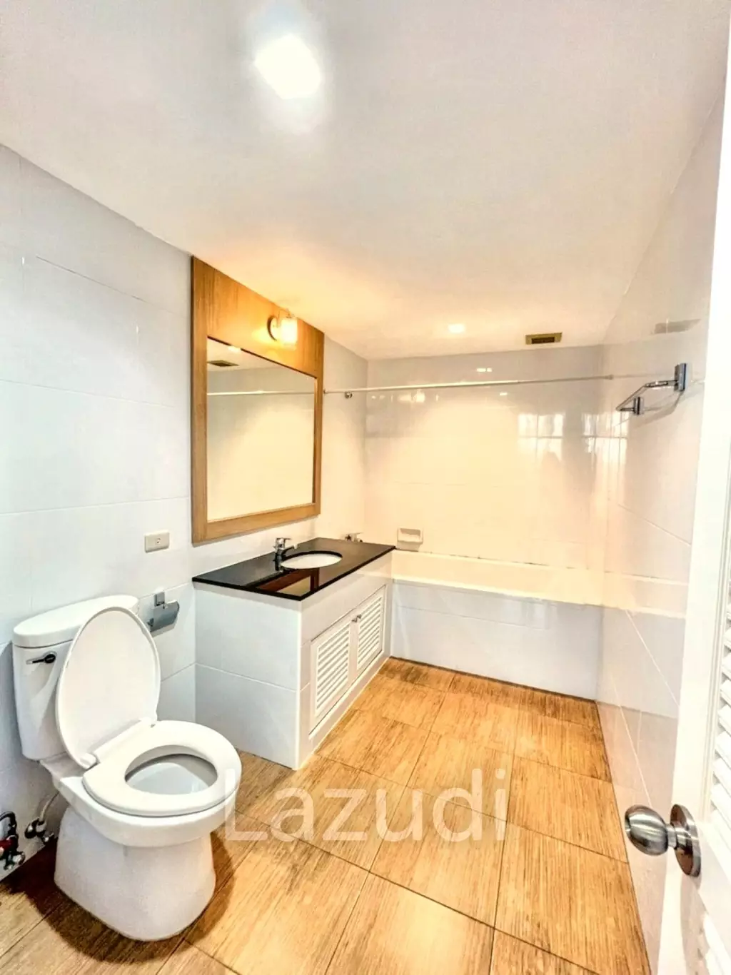 3 Bed 2 Bath 163 SQ.M Acadamia Grand Tower