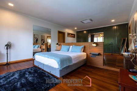 Amazing 9 bed, 8 Bath Pool Villa on Palm Hills Golf Course