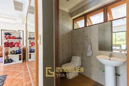 4,800 metro cuadrado 9 ` 8 Baño Villa de Venta