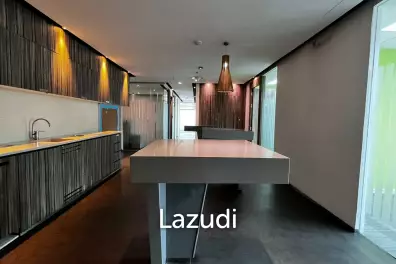 Office For Rent At Silom Complex