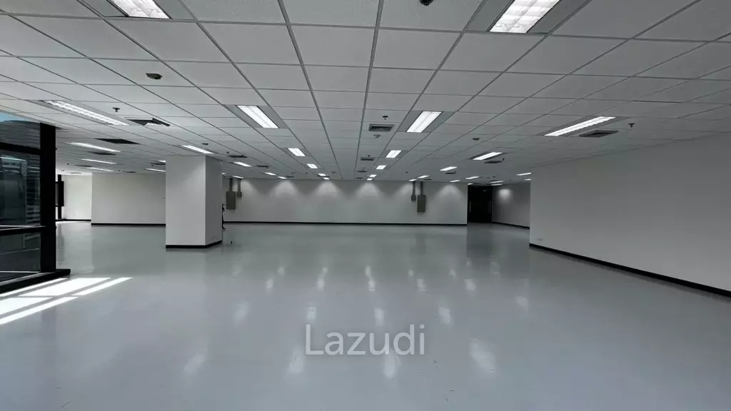 Office For Rent At Silom Complex