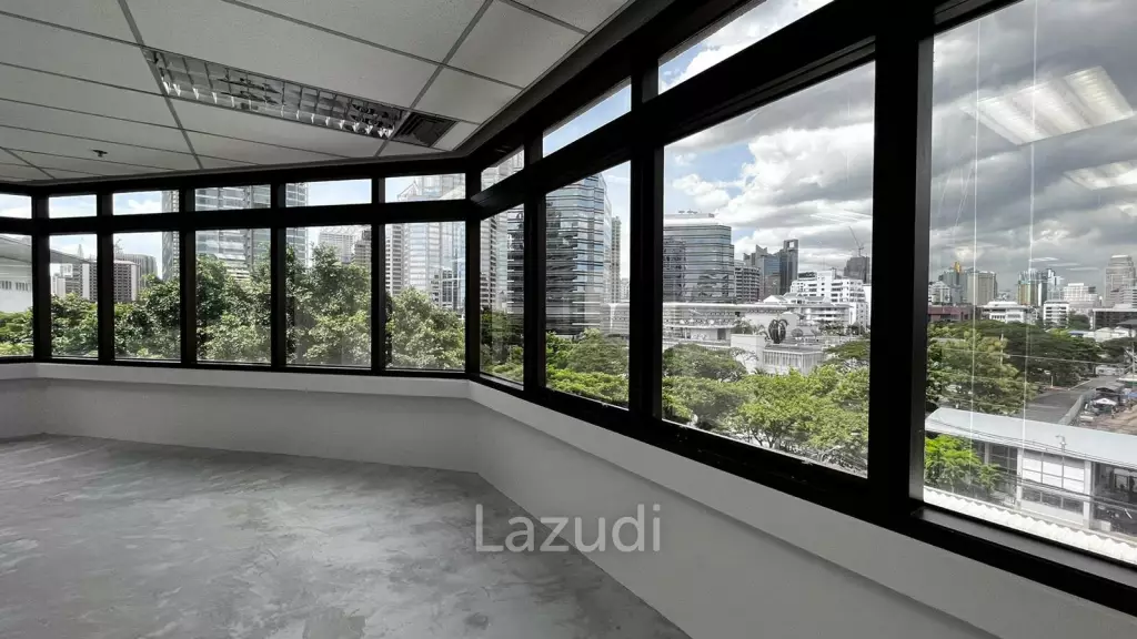 Office For Rent At Sindhorn Tower