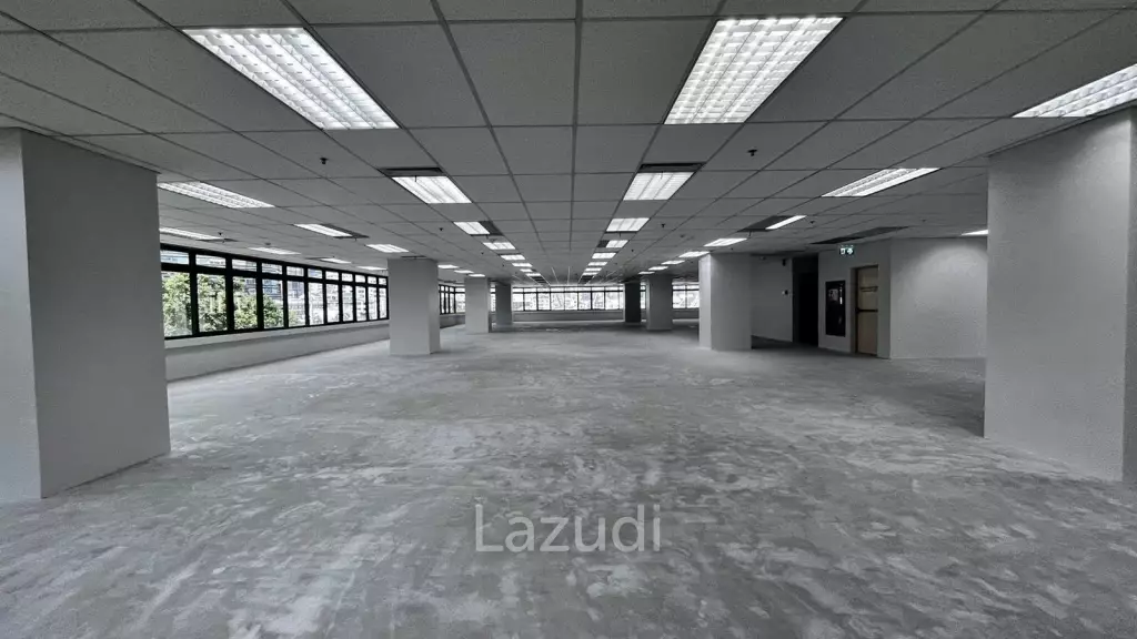 Office For Rent At Sindhorn Tower