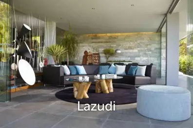 Modern designer 4 bedrooms villa fully furnished with sea views