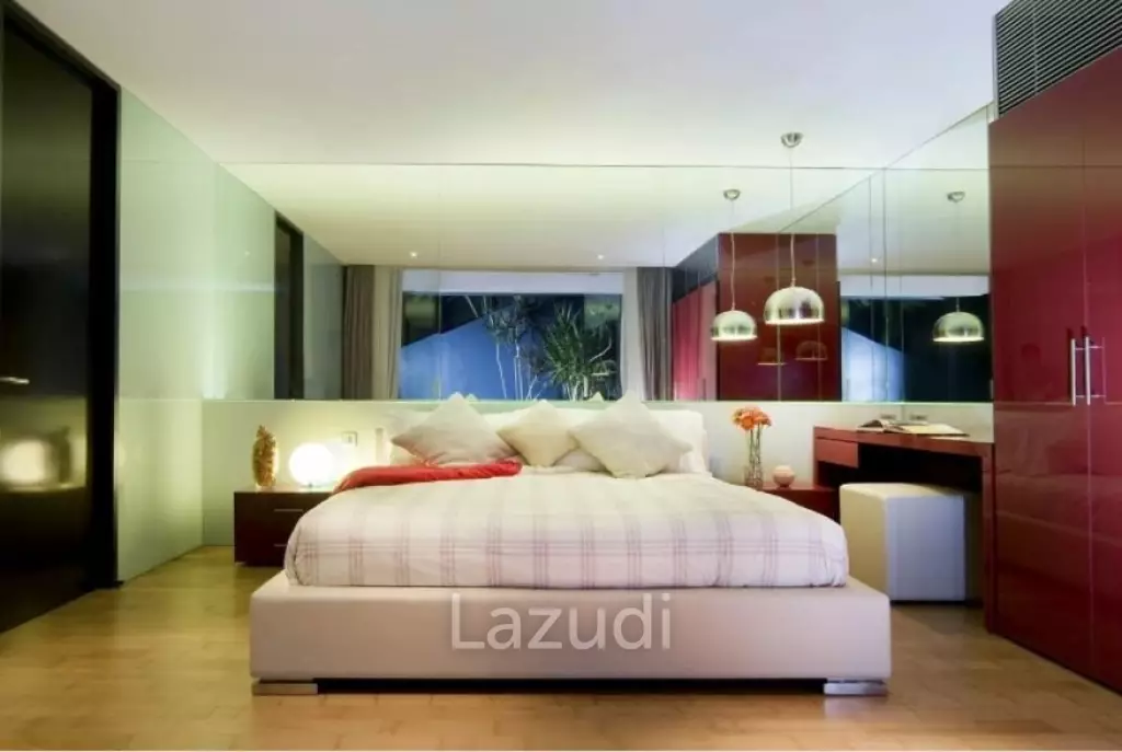 Modern designer 4 bedrooms villa fully furnished with sea views