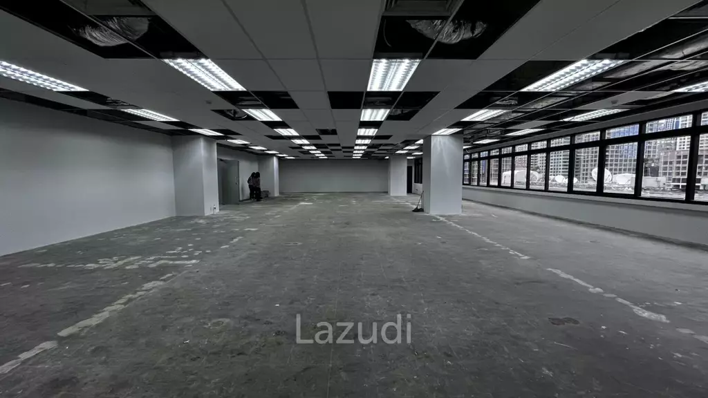Office For Rent At Sindhorn Tower