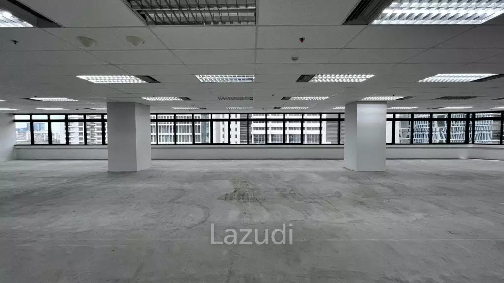Office For Rent At Sindhorn Tower