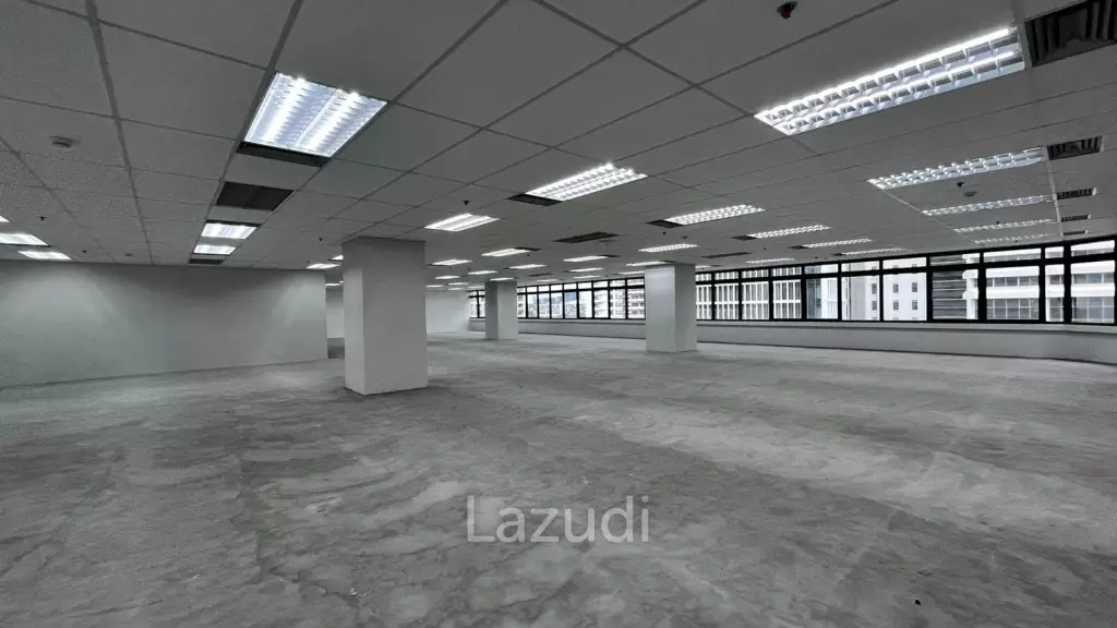 Office For Rent At Sindhorn Tower