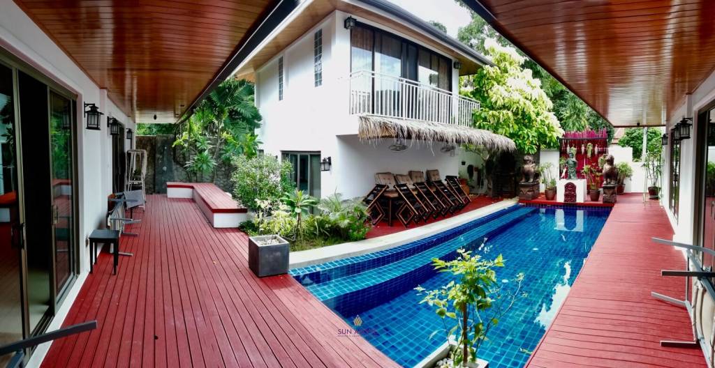 5 Bedroom 5 Bathroom Pool Villa in Phuket