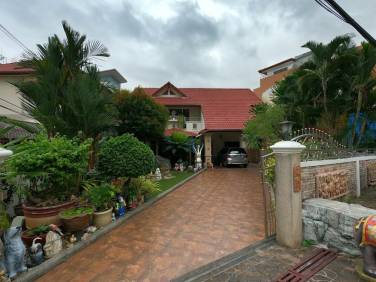 Thai style pool Villa in Kata
