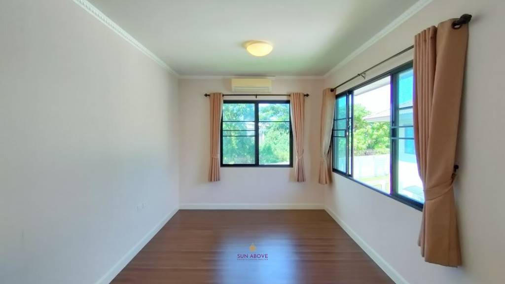 Unfurnished corner plot house in Ko Kaeo