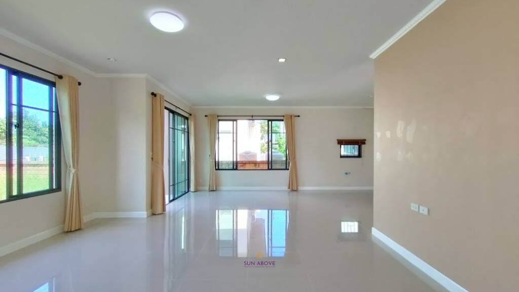 Unfurnished corner plot house in Ko Kaeo