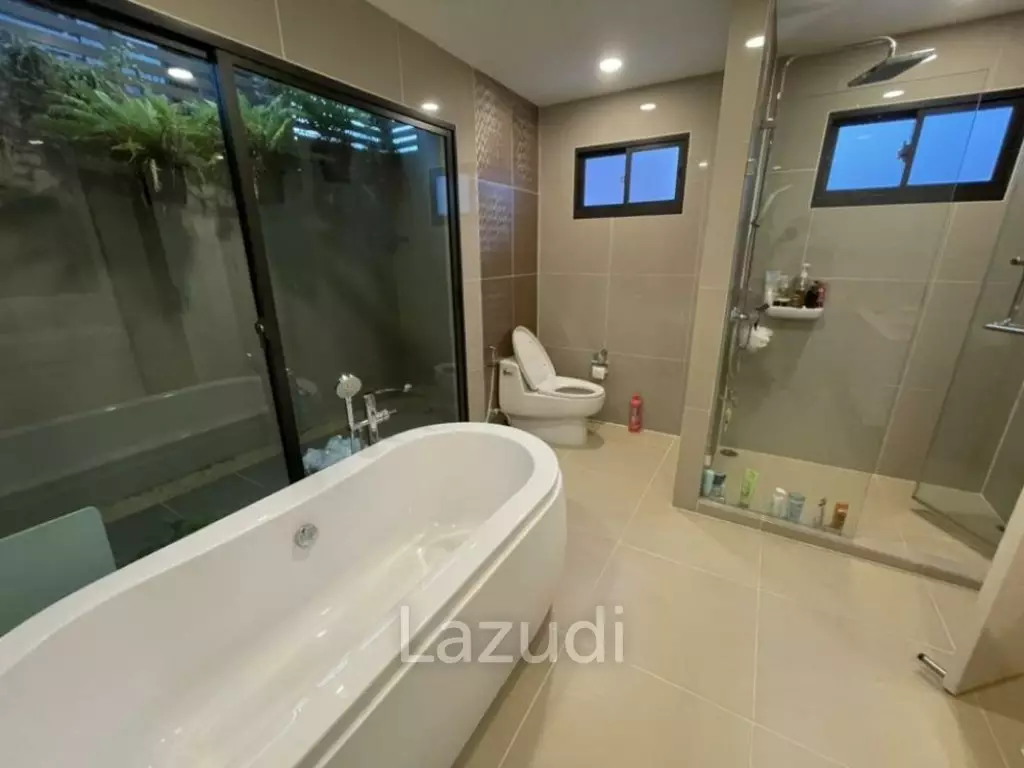 5 Bed 5 Bath House For Sale