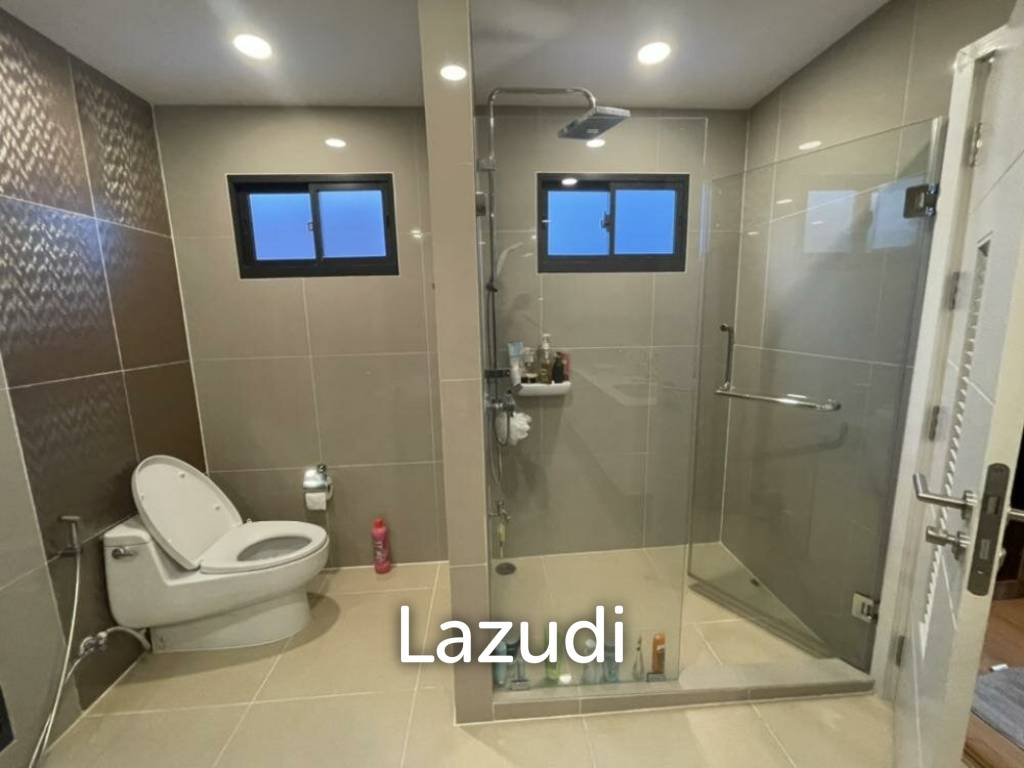 5 Bed 5 Bath House For Sale