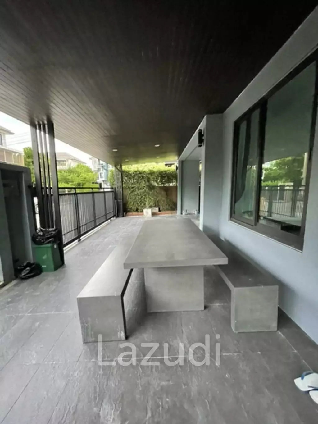 5 Bed 5 Bath House For Sale