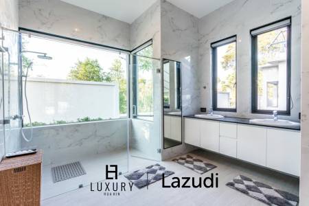 700 ตร.ม 2 เตียง 2 อาบน้ำ วิลล่า For ขาย