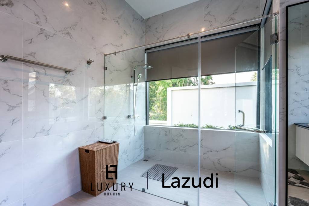 700 ตร.ม 2 เตียง 2 อาบน้ำ วิลล่า For ขาย