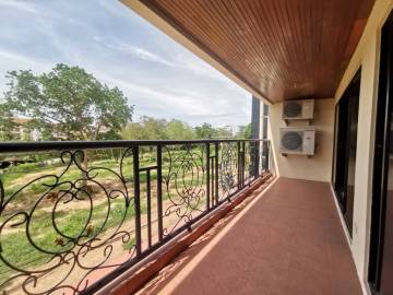 Nice condo for sale in Nova Mirage