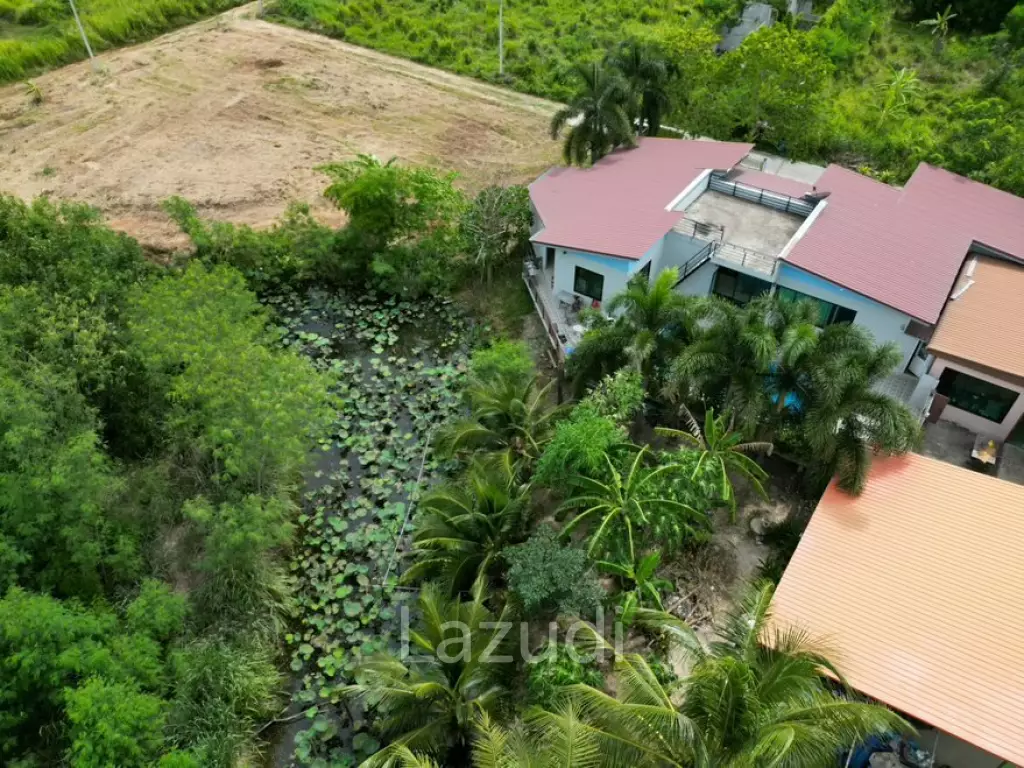 Great  Value 9 Bed Pool Villa with large land plot