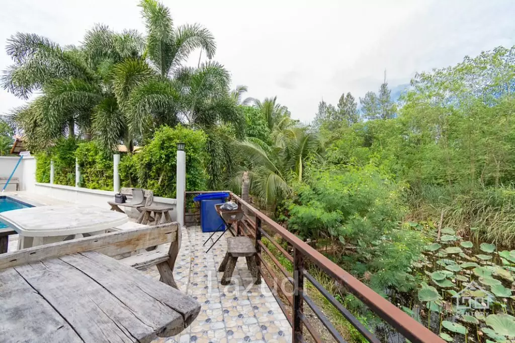 Great  Value 9 Bed Pool Villa with large land plot