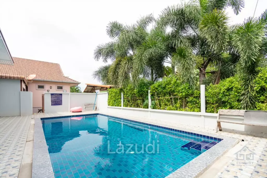 Great  Value 9 Bed Pool Villa with large land plot