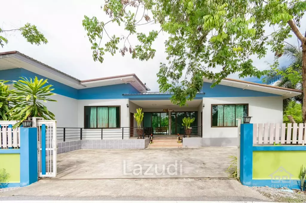 Great  Value 9 Bed Pool Villa with large land plot
