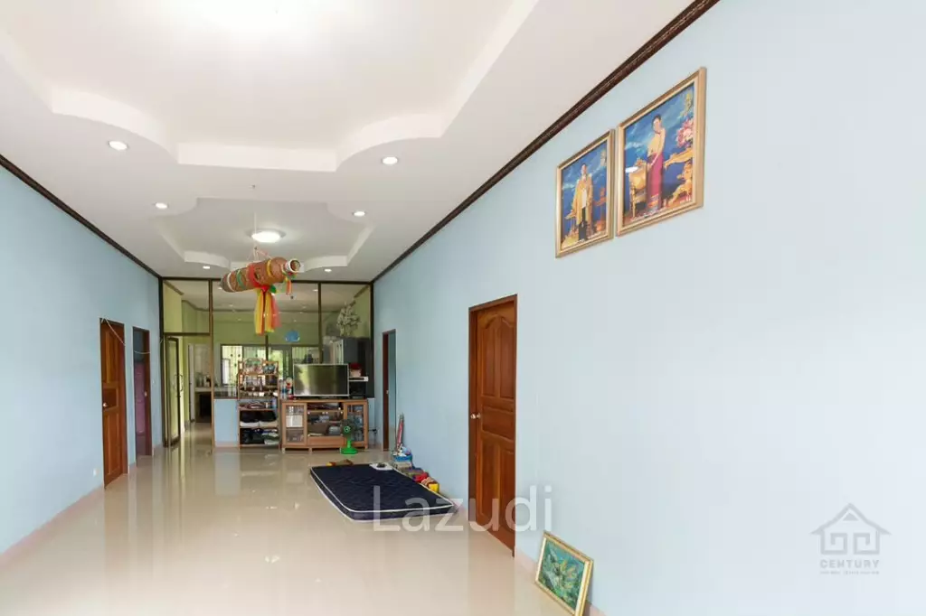 Great  Value 9 Bed Pool Villa with large land plot