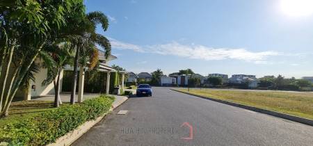 3 Bed Luxury Villa at Black Mountain Golf Course