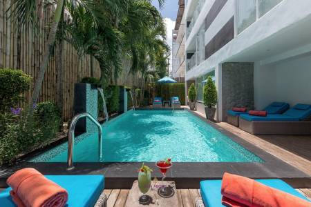 Luxury Central Patong 1BR Apartment