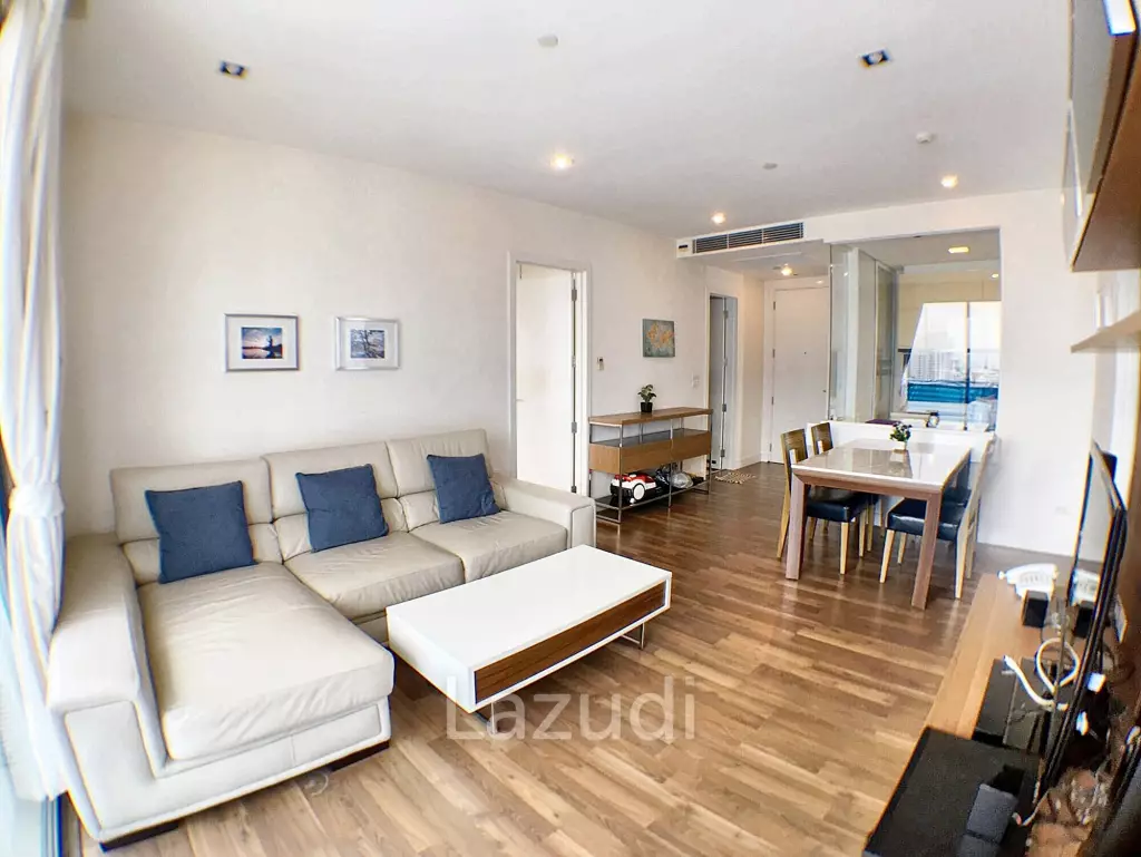 2 Bed 2 Bath 76 SQ.M The Room Sukhumvit 62