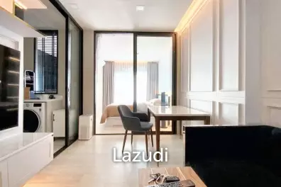 35 sqm high floor condo at Life One Wireless Lumpini Pathum Wan Bangkok