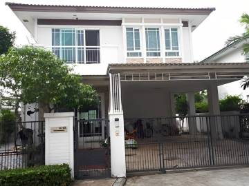 3 Bed 3 Bath House for rent