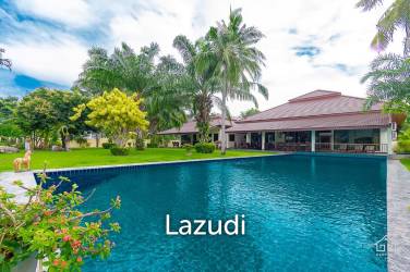 5 Bed 6 Bath Villa For Sale