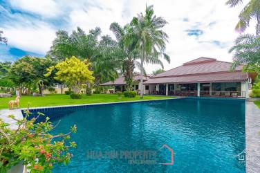PALM HILLS HOMES : Great Luxury 5 Bed Pool Villa plus maids quarters